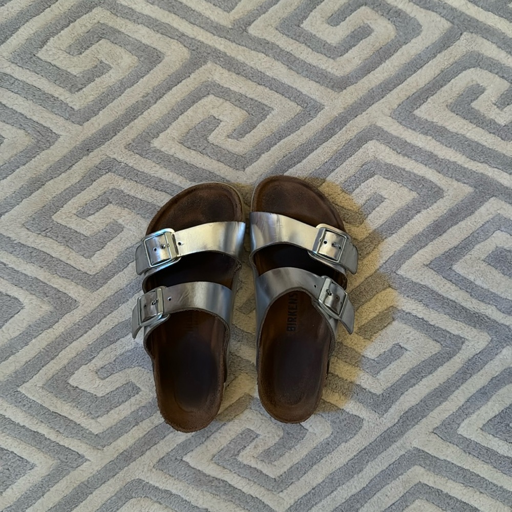 Birkenstock women’s sandal size 7 in silver